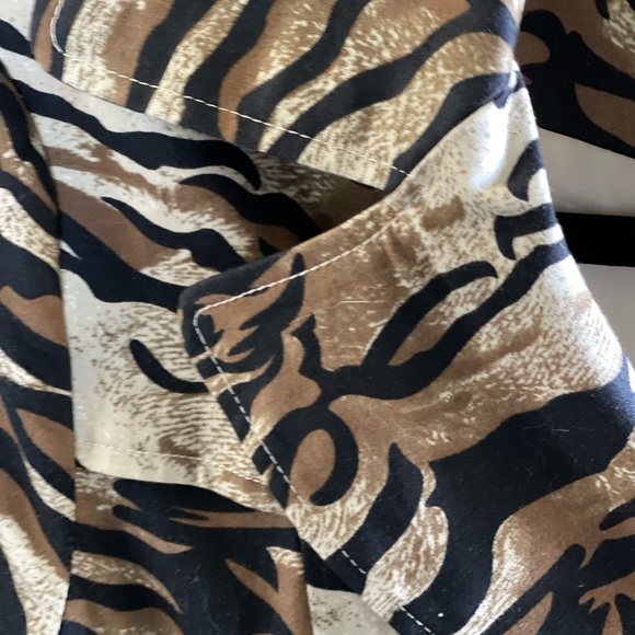 Vintage MaxMara Leopard Print Trench Coat - Picture 9 of 13